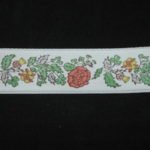 Nastro di raso fantasia floreale fondo bianco 25mm